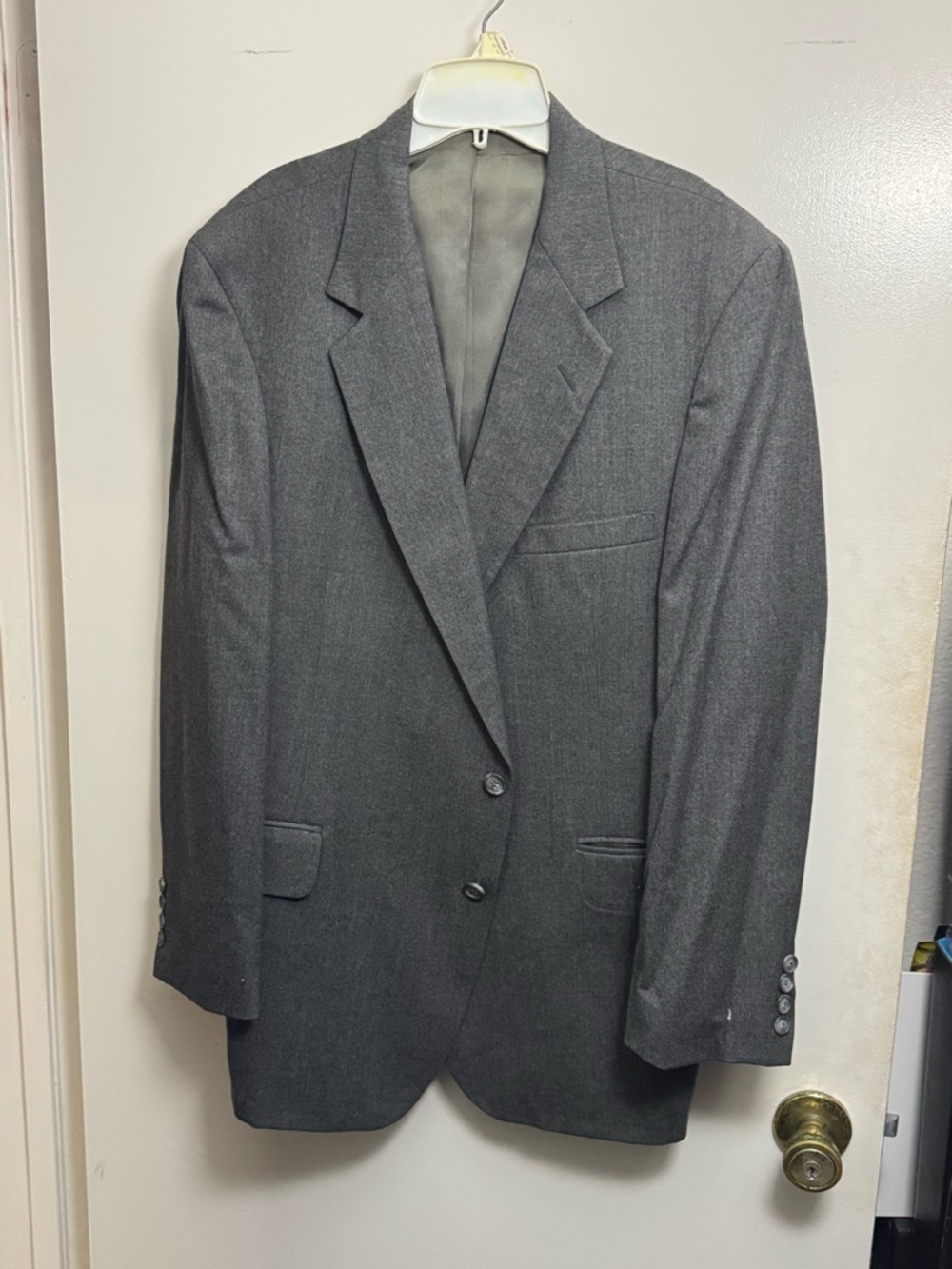 Men's Classic Gray Two-Button Suit Blazer